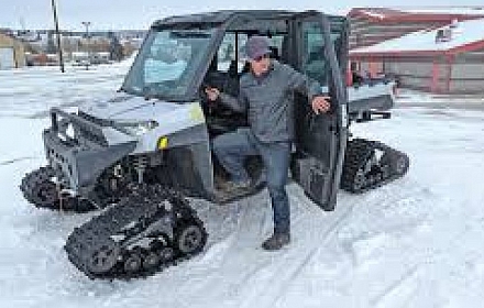 Polaris Ranger 6-Seater Side by Side Enclosed Cabin with Tracks!